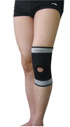 KW0629 knee support with hole
